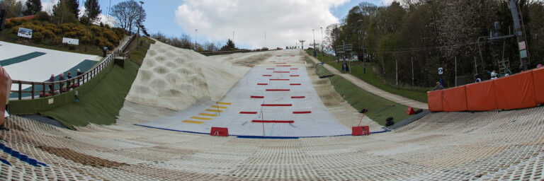 For-artificial-sports-and-large-surfaces