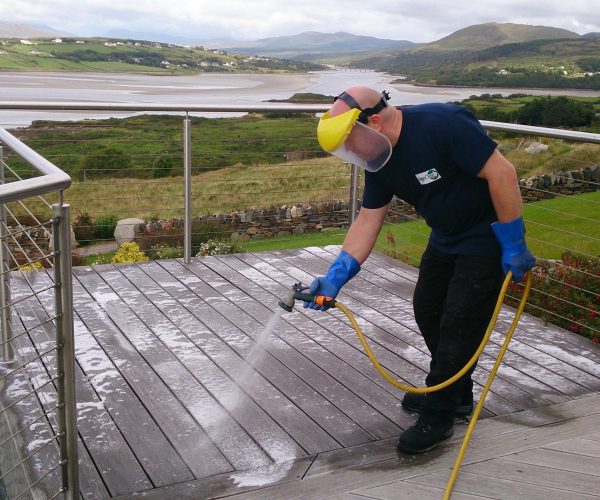 Cleaning Timber Decking with AlgoClear Solution